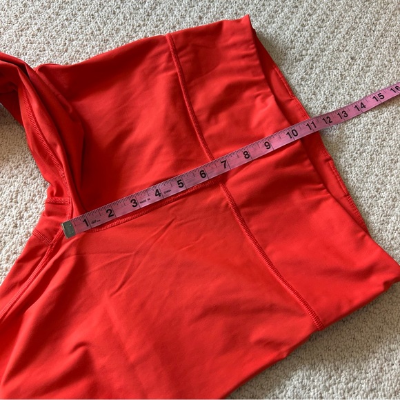 Athleta Ultimate Stash Pocket Crop Leggings - Picture 8 of 10